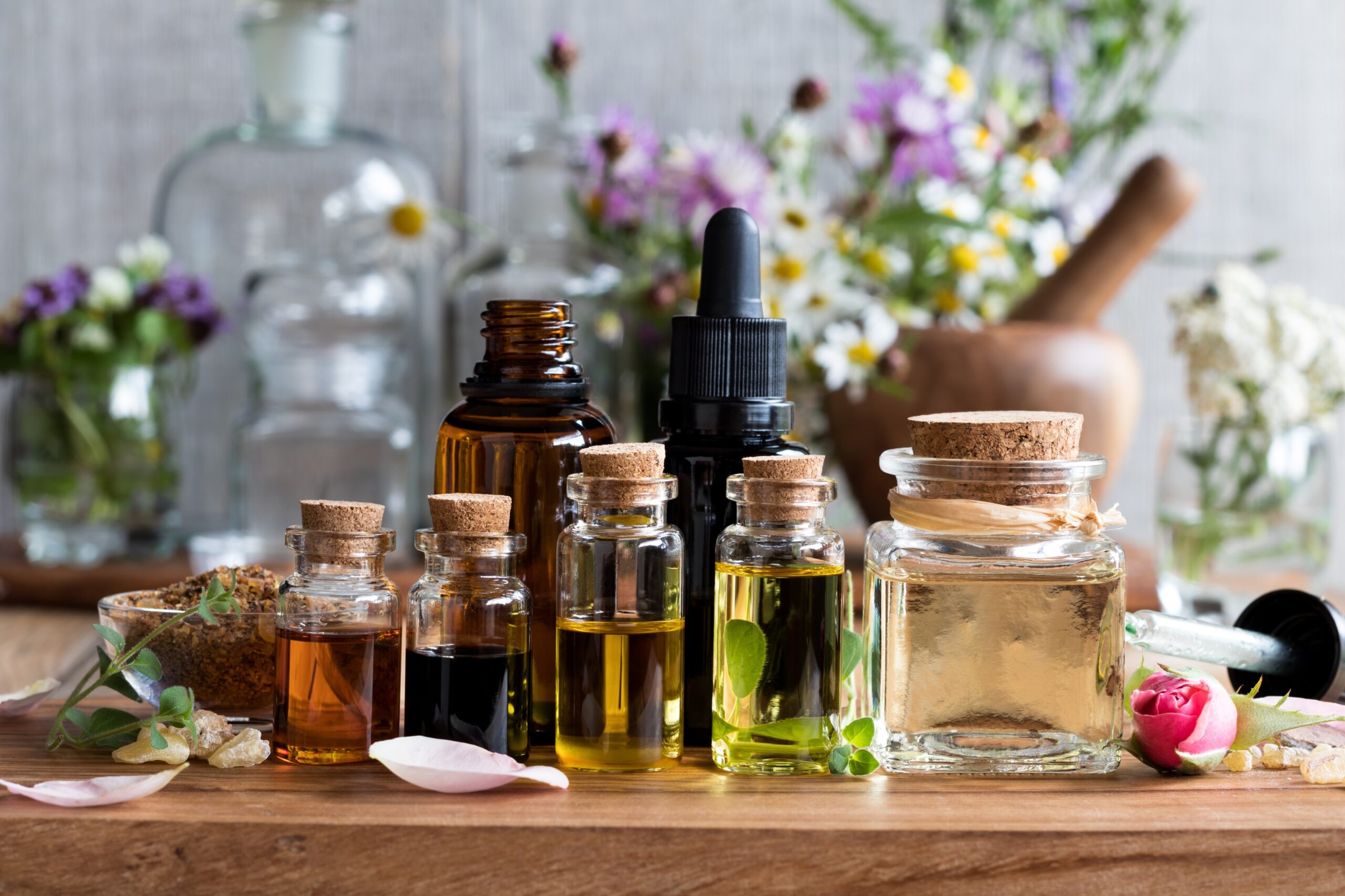 AROMATHERAPY CAN HELP YOU MANAGE STRESS