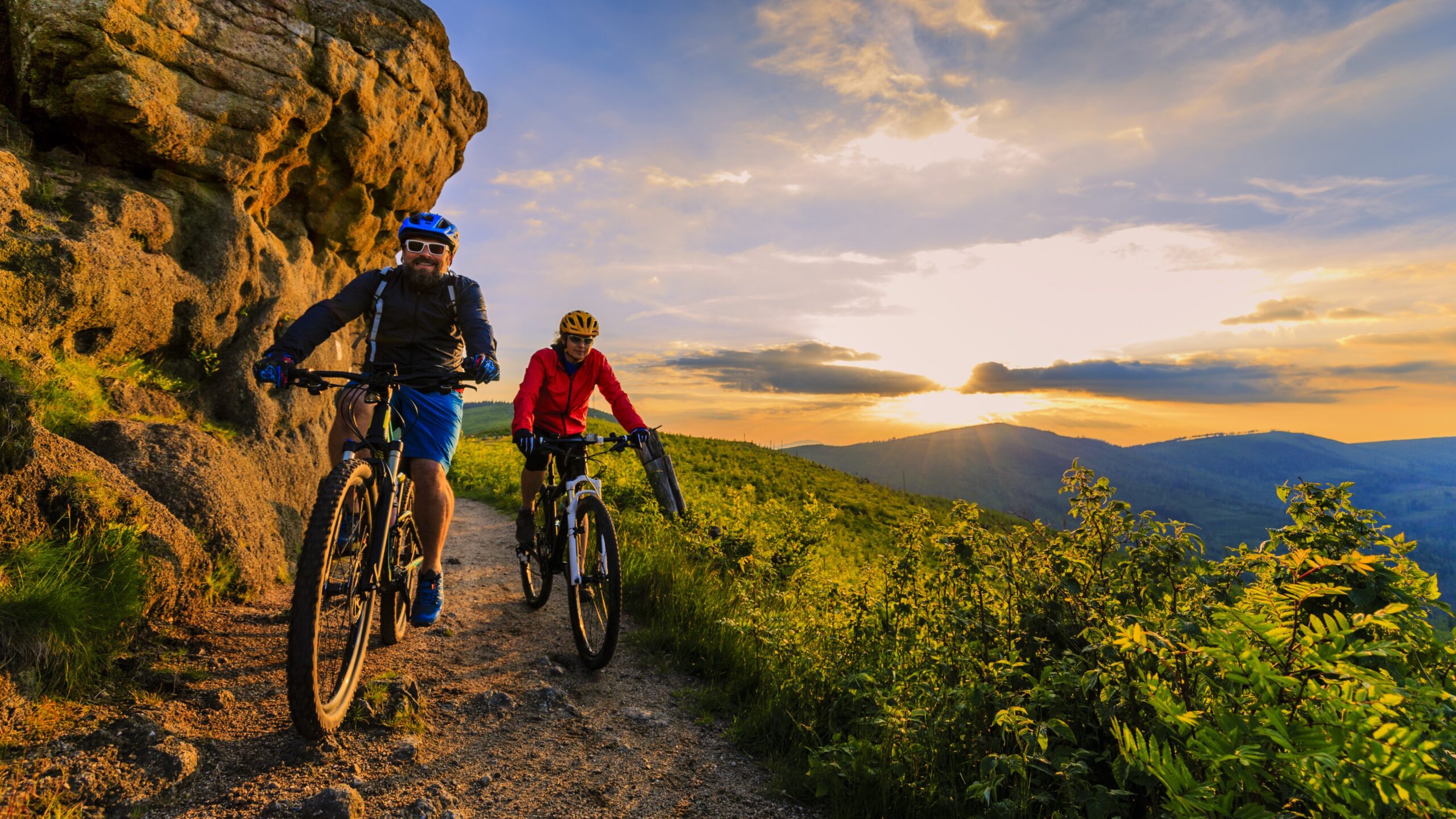 Mountain Biking Pedal Power Pays Off: Benefits Outweigh Risks